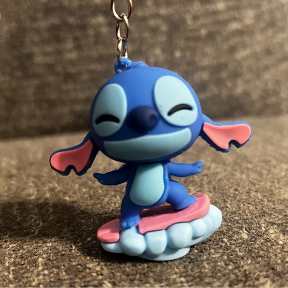 Stitch Surfing 2.5” Keychain - Picture 2 of 5